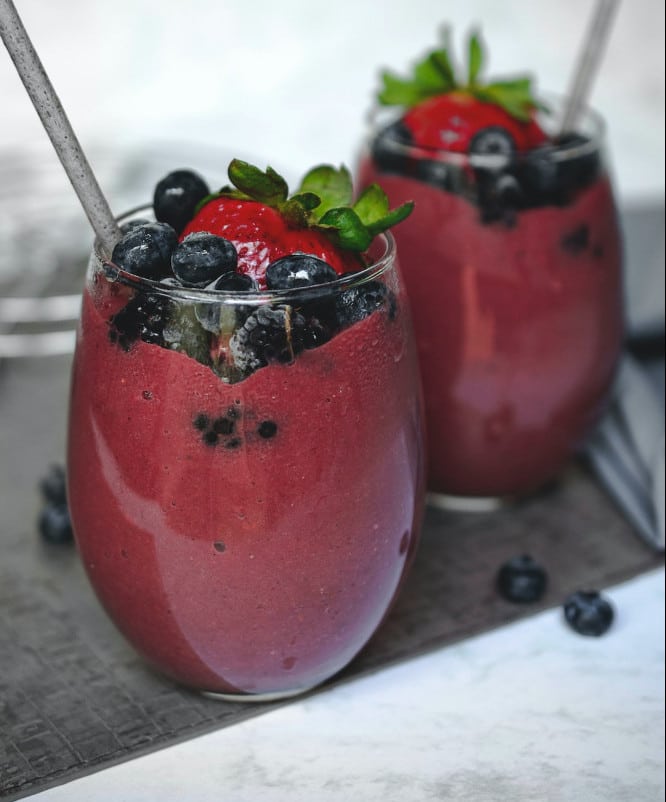 Strawberry-blueberry smoothie